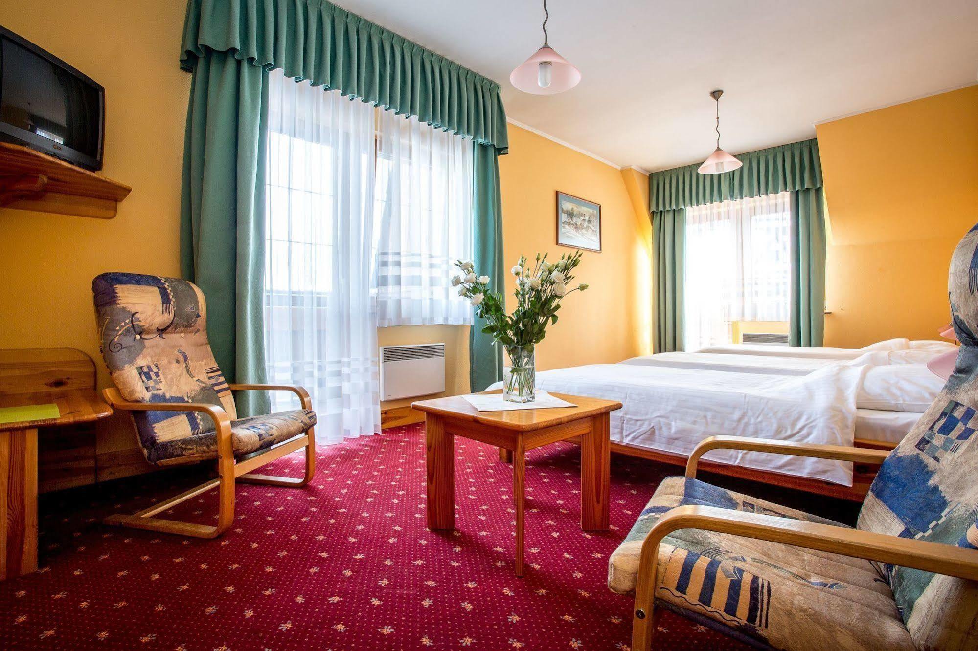 Hotel Skalny ザコパネ エクステリア 写真